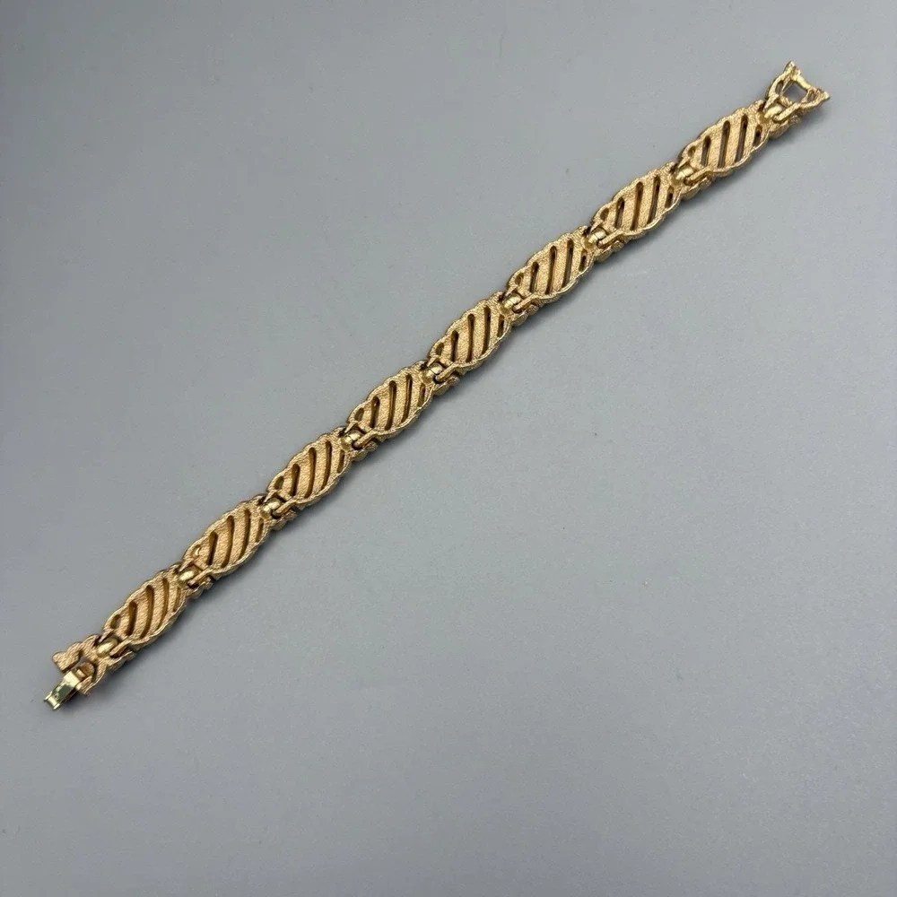 Vintage Trifari Bracelet Gold Tone Faux Rhinestones Textured MCM Elegant